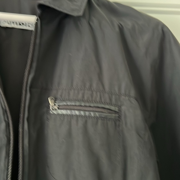 A Go to Short jacket, size 8, black,for fall or spring, tasteful leather accents - Picture 2 of 4